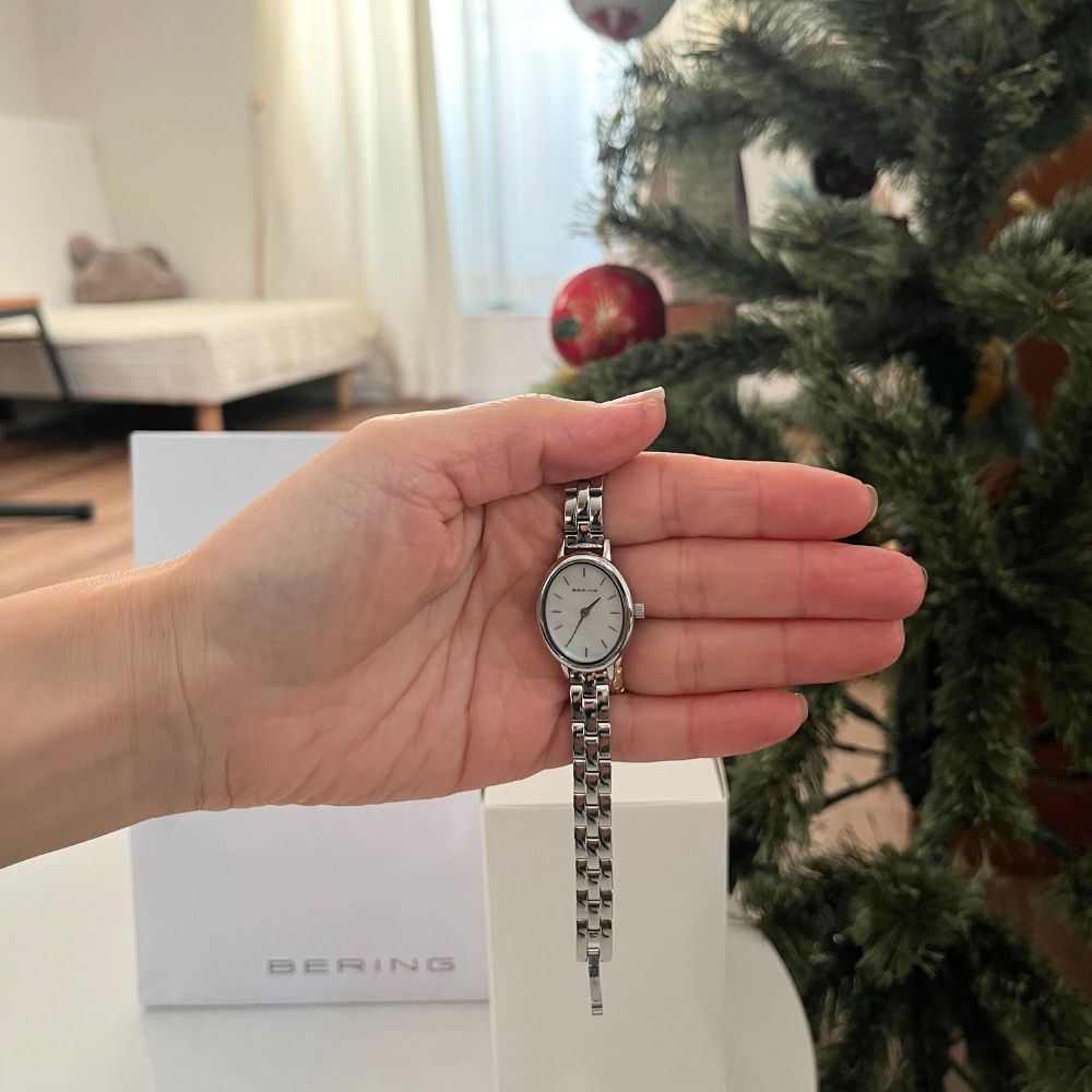 ベーリング BERING 腕時計 レディース クラシック オーバルリンク シルバー Ladies Unisex Classic Oval Link 11020-704【2025 新作】