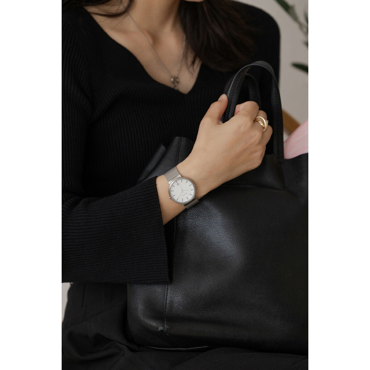 ベーリング BERING 腕時計 クラシック スカンジナビアン カービングメッシュ ホワイト Unisex Classic Curving Mesh White 11035-004【2025 新作】