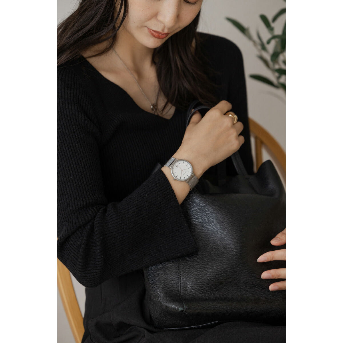 ベーリング BERING 腕時計 クラシック スカンジナビアン カービングメッシュ ホワイト Unisex Classic Curving Mesh White 11035-004【2025 新作】