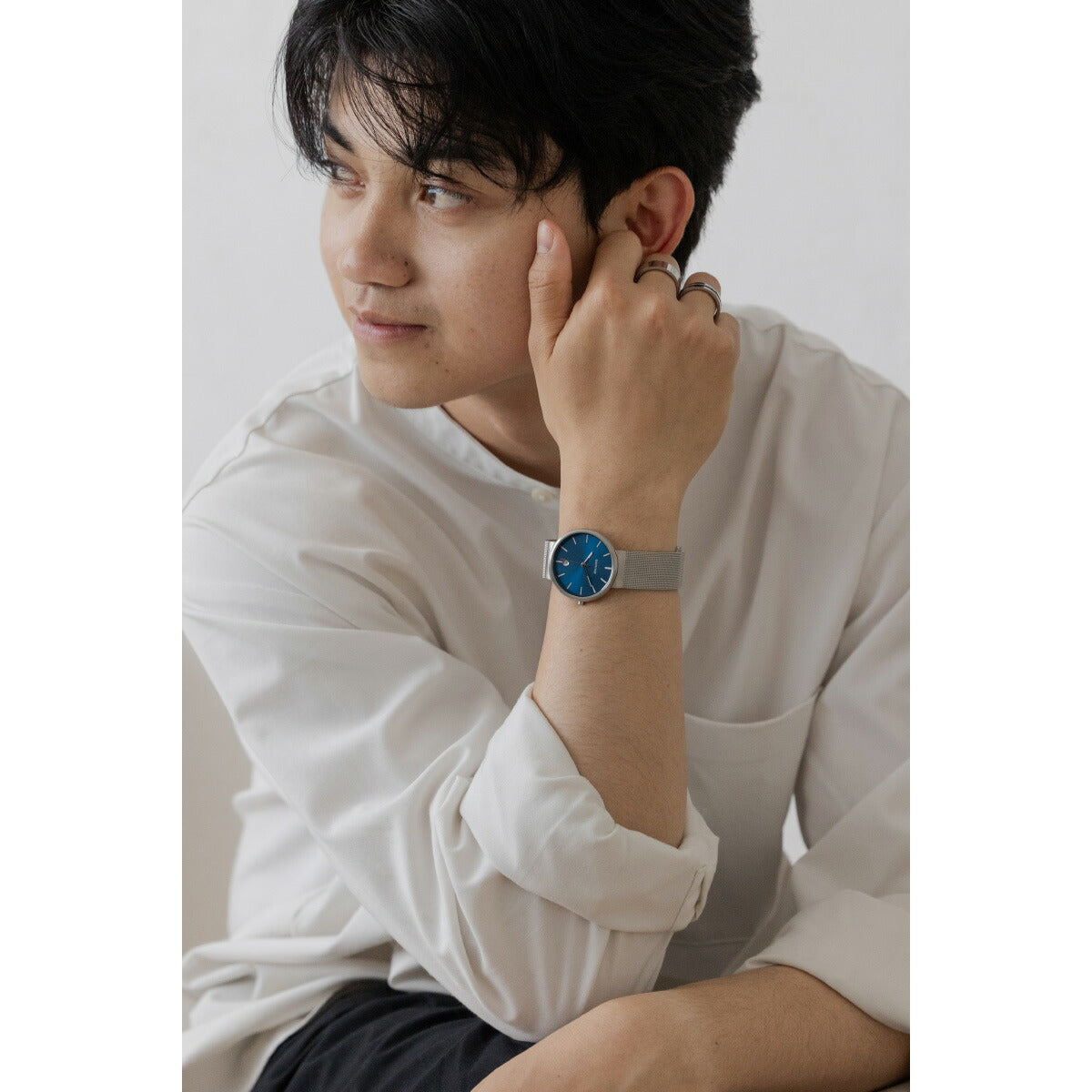 ベーリング BERING 腕時計 クラシック スカンジナビアン カービングメッシュ ブルー Unisex Classic Curving Mesh Blue 11035-007【2025 新作】