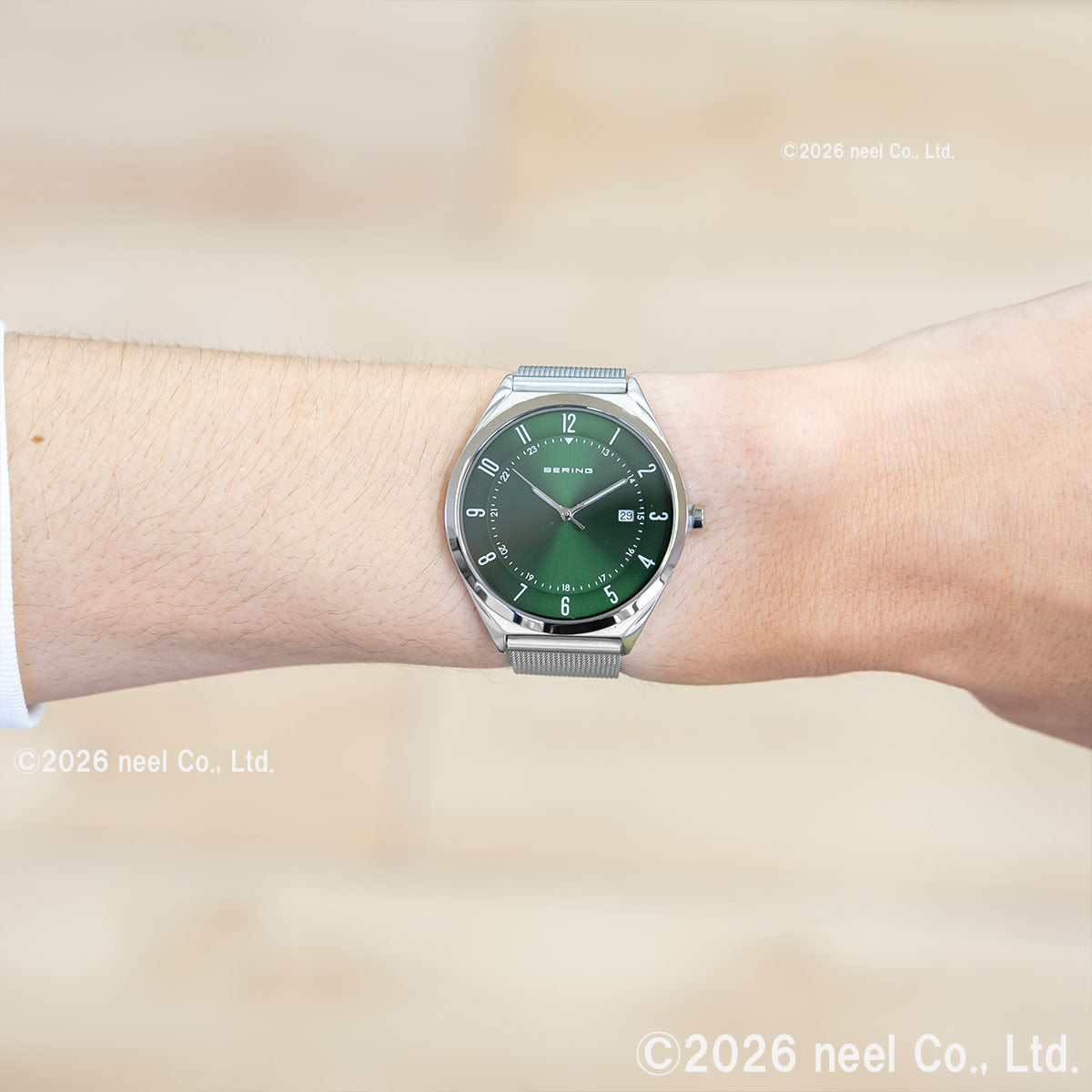 ベーリング BERING 腕時計 メンズ レディース ウルトラスリム メッシュベルト グリーン×シルバー Mens Unisex Ultra Slim 18738-008【2026 新作】
