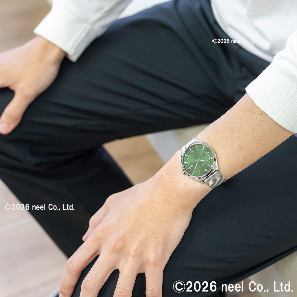 ベーリング BERING 腕時計 メンズ レディース ウルトラスリム メッシュベルト グリーン×シルバー Mens Unisex Ultra Slim 18738-008【2026 新作】
