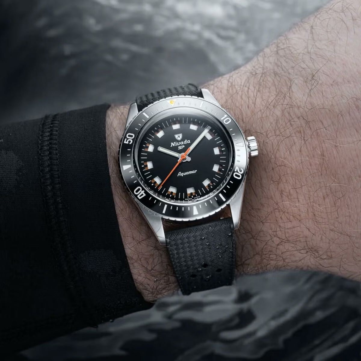 ニバダ グレンヒェン NIVADA GRENCHEN アンタークティック アクアマー ブラック トロピックラバーストラップ 32068A01 腕時計 メンズ 自動巻き ANTARCTIC【60回分割手数料無料！】