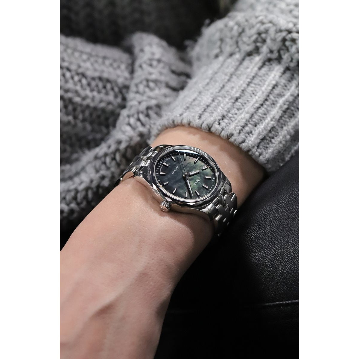 Sinn ジン 534 Mother-of-Pearl S 自動巻き 腕時計 Classic Timepieces Ladies Watches クラシック ステンレスバンド ドイツ製【60回分割手数料無料！】