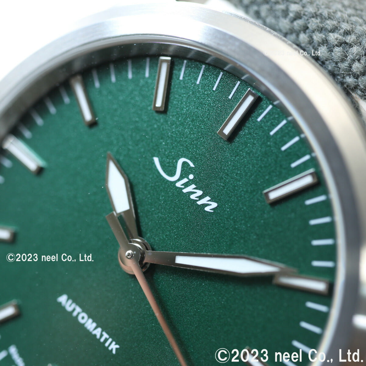 【60回分割手数料無料！】Sinn ジン 556 Emerald Green 自動巻き 腕時計 メンズ Instrument Watches インストゥルメント ウォッチ エメラルドグリーン キャンバスレザーストラップ ドイツ製