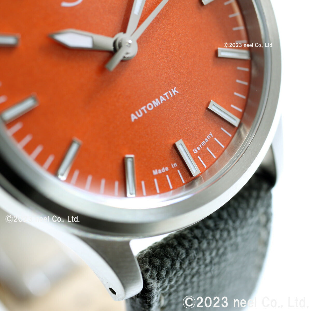 【60回分割手数料無料！】Sinn ジン 556 Carnelian Red 自動巻き 腕時計 メンズ Instrument Watches インストゥルメント ウォッチ カーネリアンレッド キャンバスレザーストラップ ドイツ製