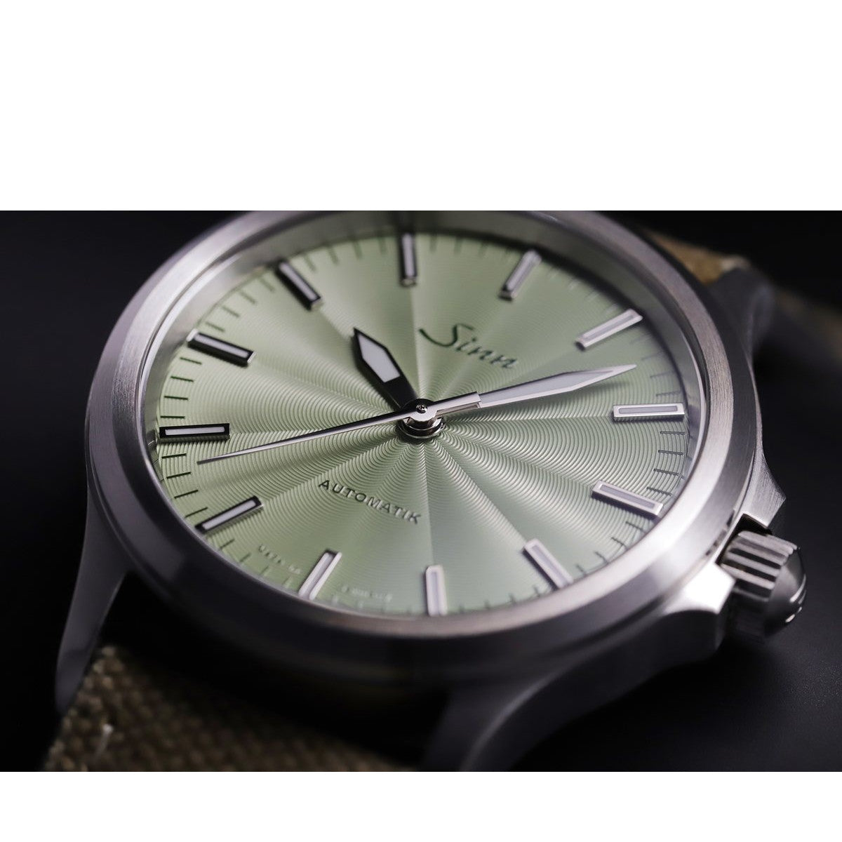 Sinn ジン 556 Sage 自動巻き 世界限定300本 腕時計 メンズ レディース Pilot Watches パイロットウォッチ ファインアジャスト付きブレスレット ドイツ製