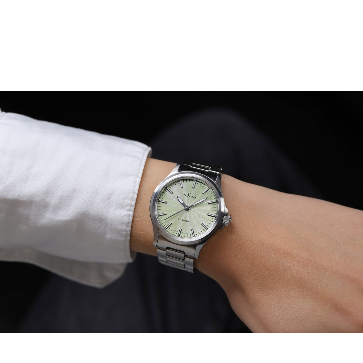 Sinn ジン 556 Sage 自動巻き 世界限定300本 腕時計 メンズ レディース Pilot Watches パイロットウォッチ ファインアジャスト付きブレスレット ドイツ製