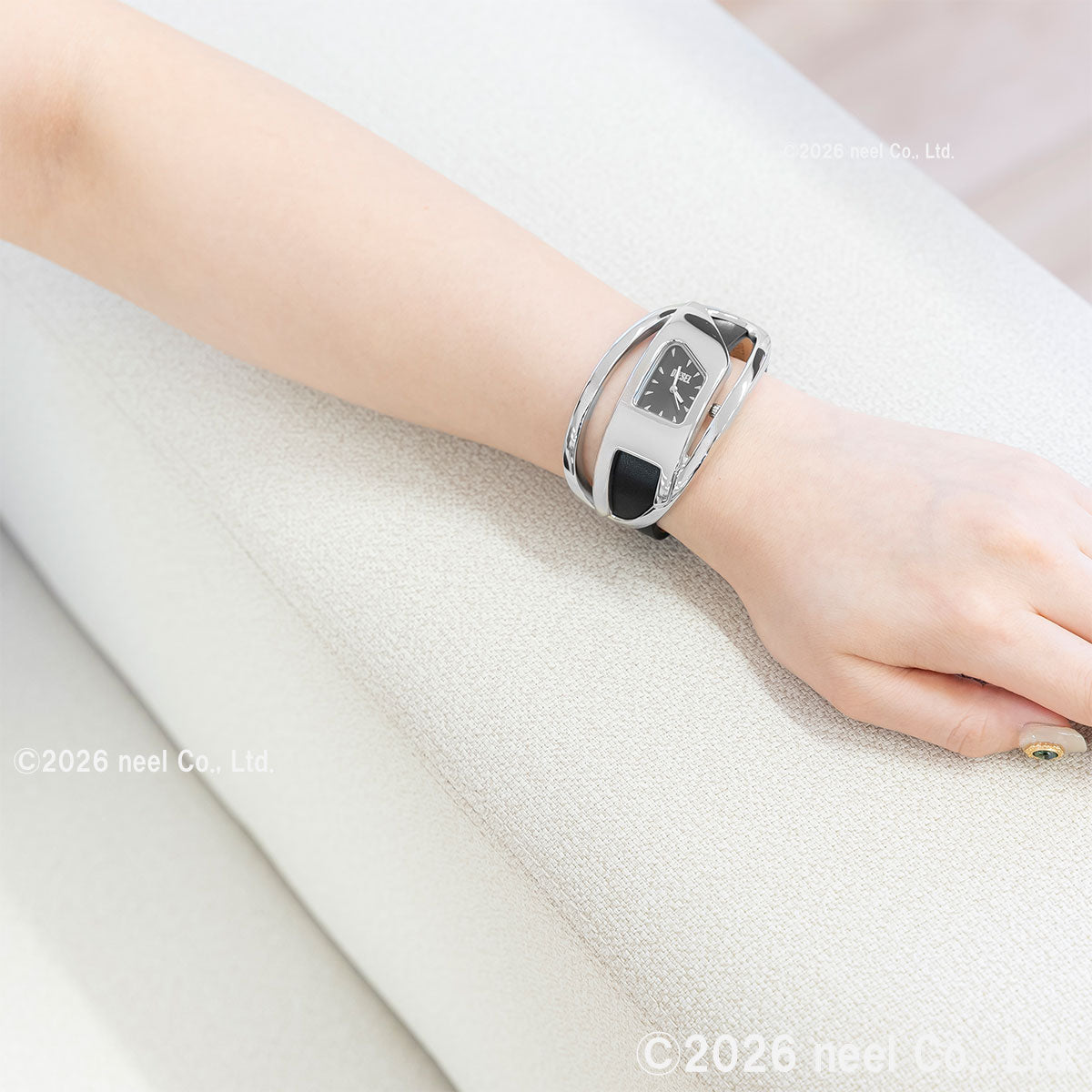 ディーゼル DIESEL 腕時計 レディース WRAP-D ブラック レザーウォッチ DZ5627