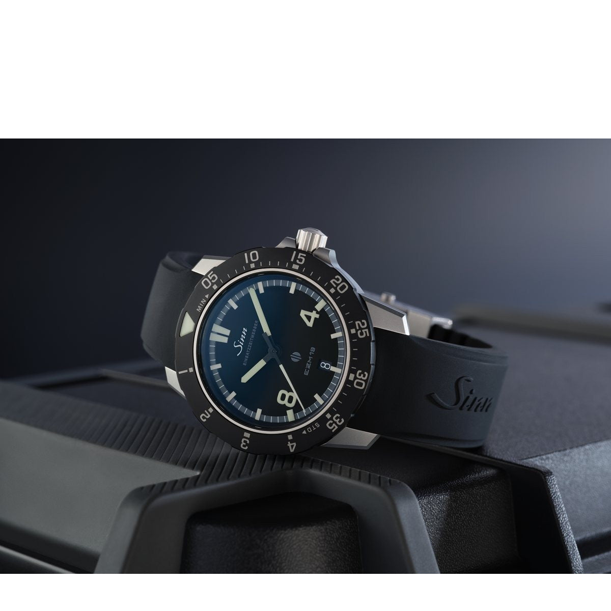 Sinn ジン EZM19 自動巻き 腕時計 メンズ Mission Timers EZM ミッションタイマー シリコンストラップ ブラック ドイツ製