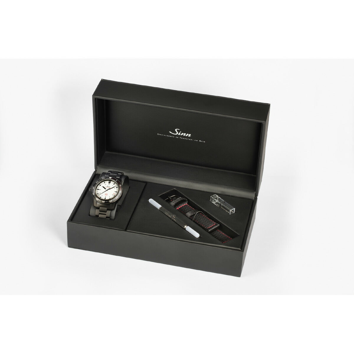 Sinn ジン EZM3 S W 自動巻き 腕時計 メンズ Mission Timers EZM ミッションタイマー ステンレスバンド ドイツ製【2025 新作】【60回分割手数料無料！】