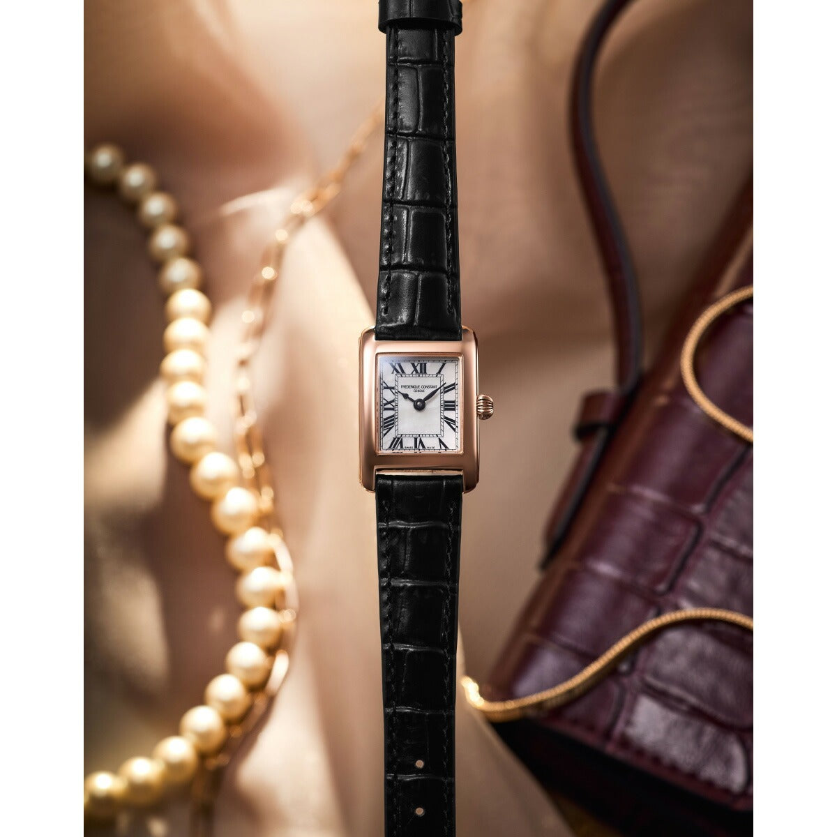 フレデリック コンスタント FREDERIQUE CONSTANT クラシック カレ 日本限定モデル FC-200MPW1C4 腕時計 レディース【60回分割手数料無料！】