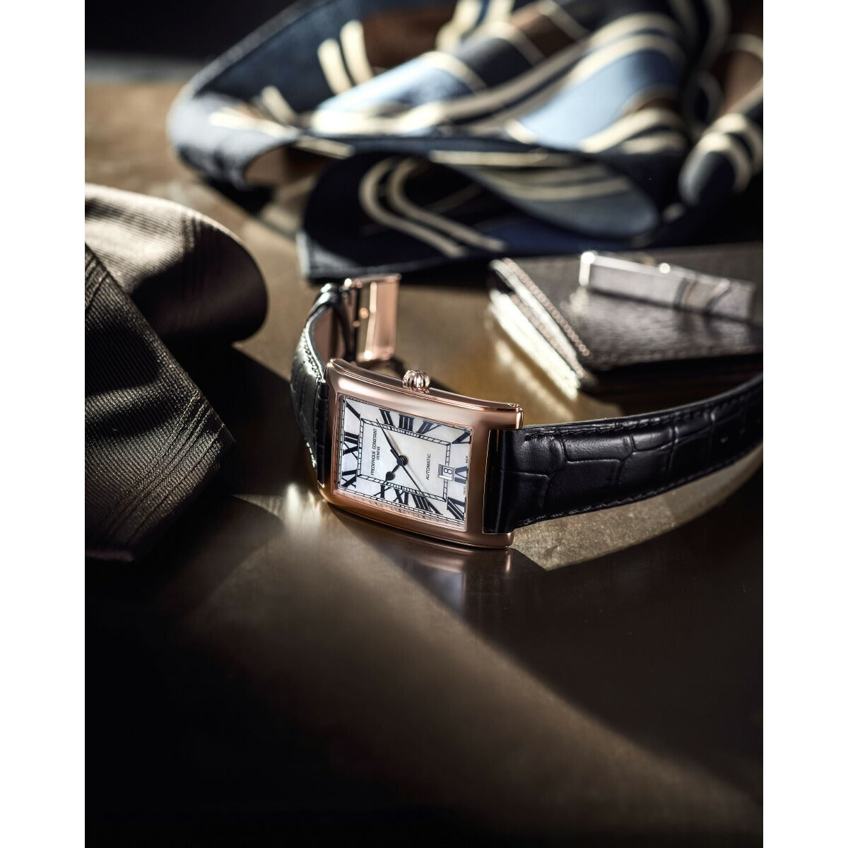 フレデリック コンスタント FREDERIQUE CONSTANT クラシック カレ オートマチック 日本限定 FC-303MPW4C4 腕時計 自動巻き【60回分割手数料無料！】