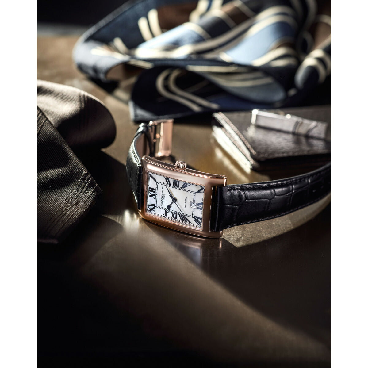 フレデリック コンスタント FREDERIQUE CONSTANT クラシック カレ オートマチック 日本限定 FC-303MPW4C4 腕時計 自動巻き【2025 新作】【60回分割手数料無料！】