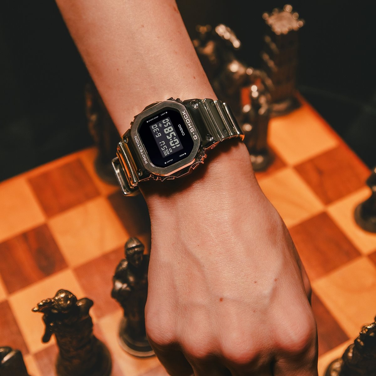 G-SHOCK デジタル カシオ Gショック CASIO 腕時計 メンズ GM-5600YM-8JF FINE METALLIC SERIES シルバー メタルベゼル【2025 新作】