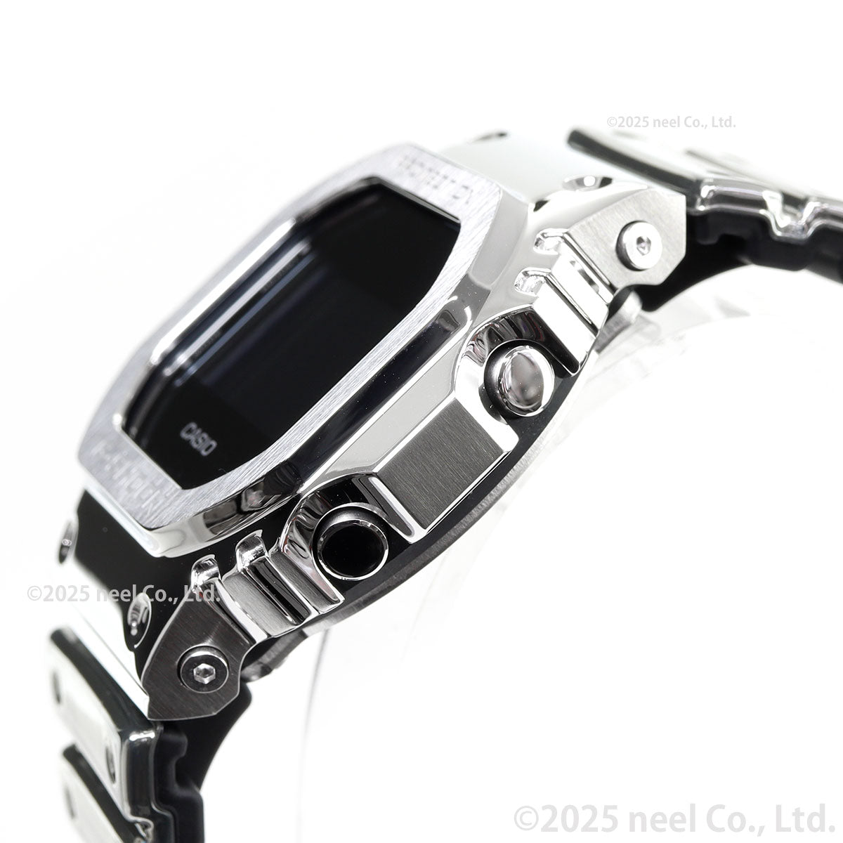 G-SHOCK デジタル カシオ Gショック CASIO 腕時計 メンズ GM-5600YM-8JF FINE METALLIC SERIES シルバー メタルベゼル【2025 新作】