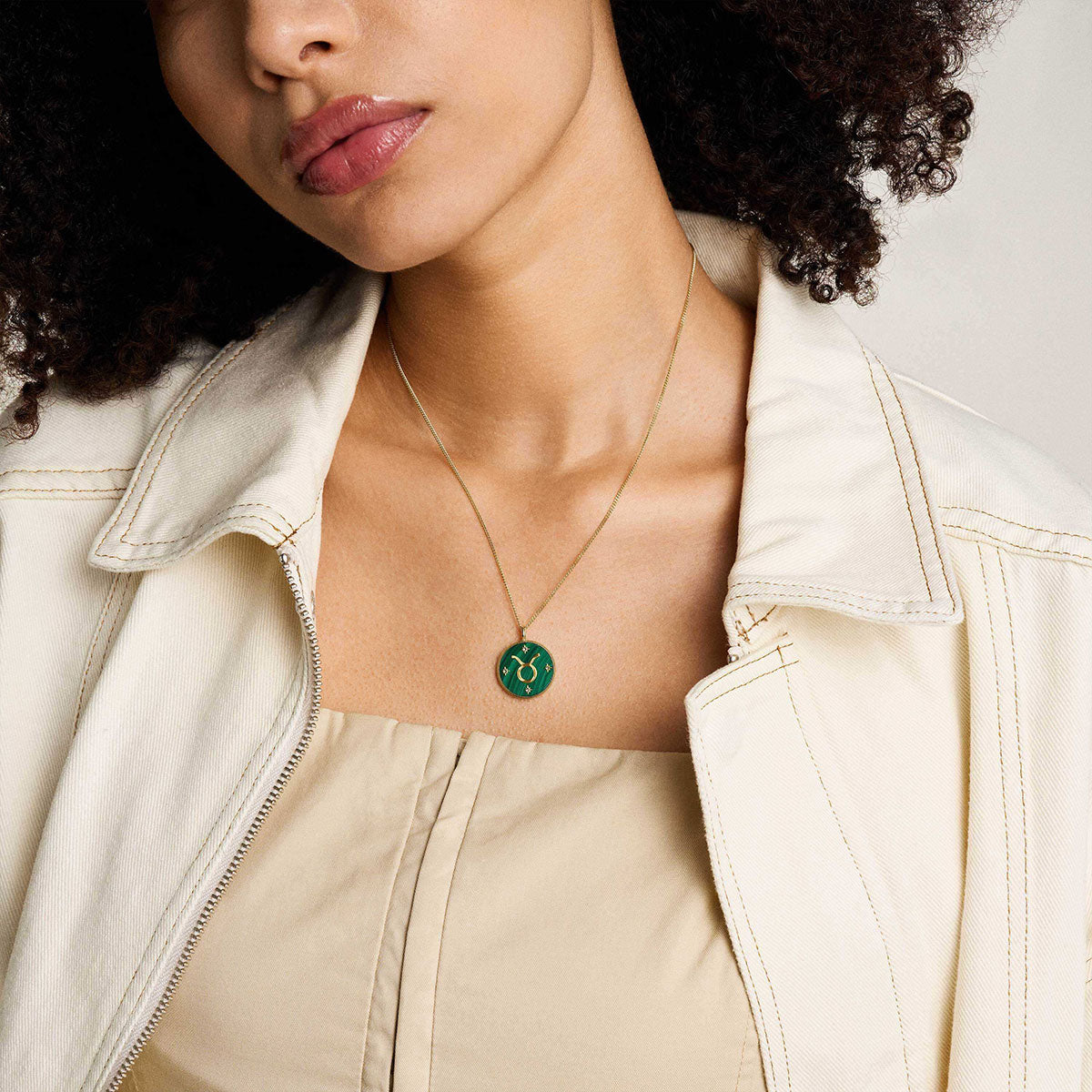 フォッシル FOSSIL Sutton アクセサリー ネックレス ペンダント おうし座 レディース JF04839710