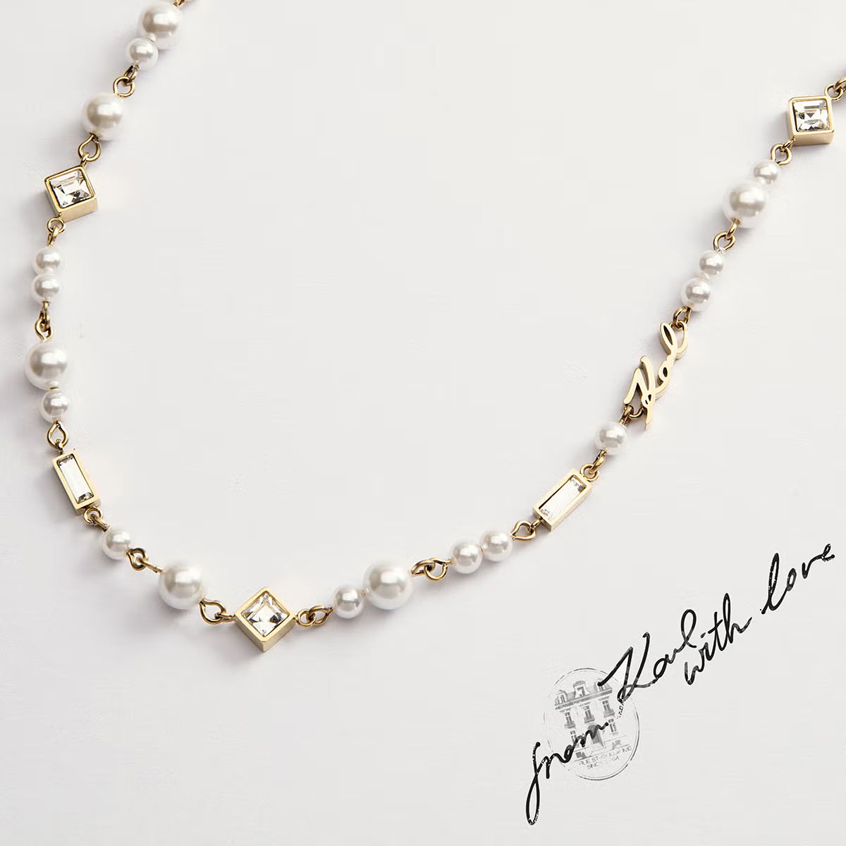 カール ラガーフェルド KARL LAGERFELD ネックレス ペンダント アクセサリー パールコレクション Pearl Collection イエローゴールド シェル パール ホワイト クリスタル バゲット カット ストーン KLAYR17