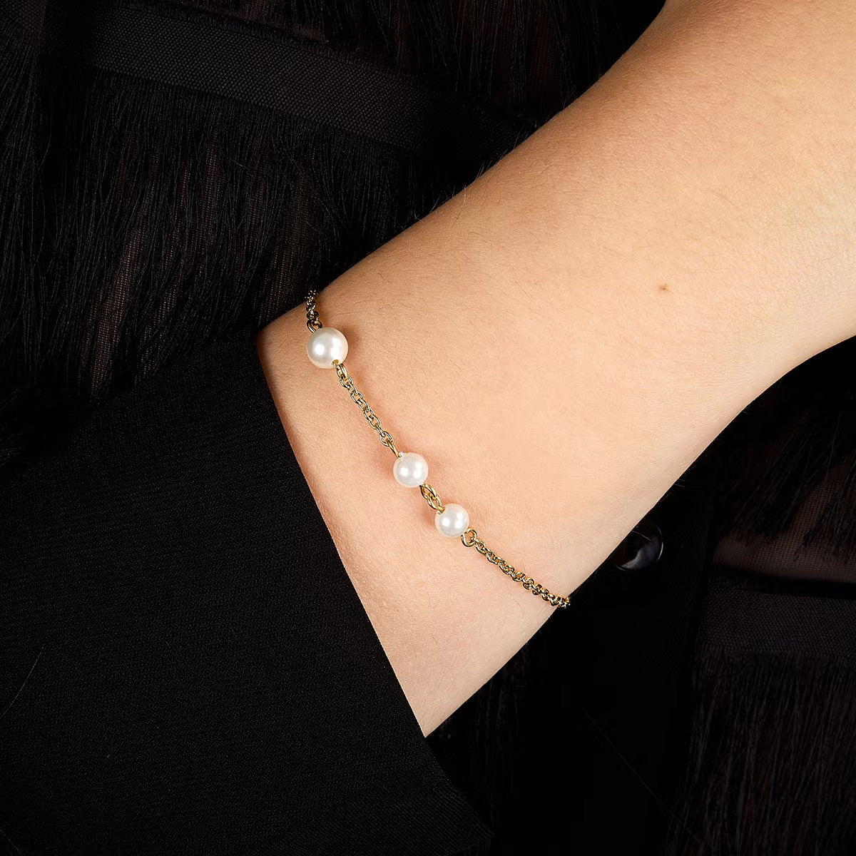 カール ラガーフェルド KARL LAGERFELD ブレスレット アクセサリー パールコレクション Pearl Collection イエローゴールド シェル パール ホワイト KLAYR20