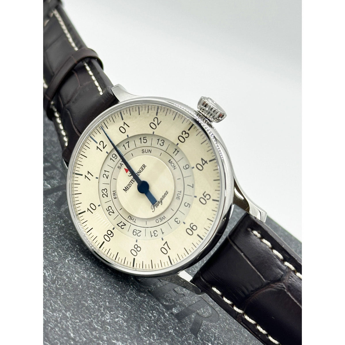 マイスタージンガー MeisterSinger パンゲア デイデイト アイボリー 40mm Pangaea Day Date Ivory 自動巻き 腕時計 メンズ PDD903