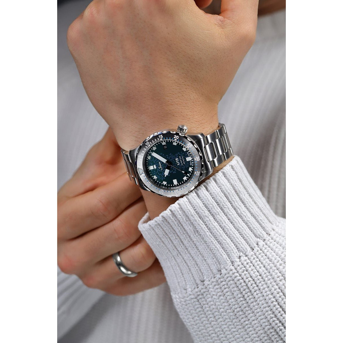 Sinn ジン U15 自動巻き 腕時計 メンズ Diving Watches ダイバーズウォッチ ステンレスバンド ドイツ製【60回分割手数料無料！】