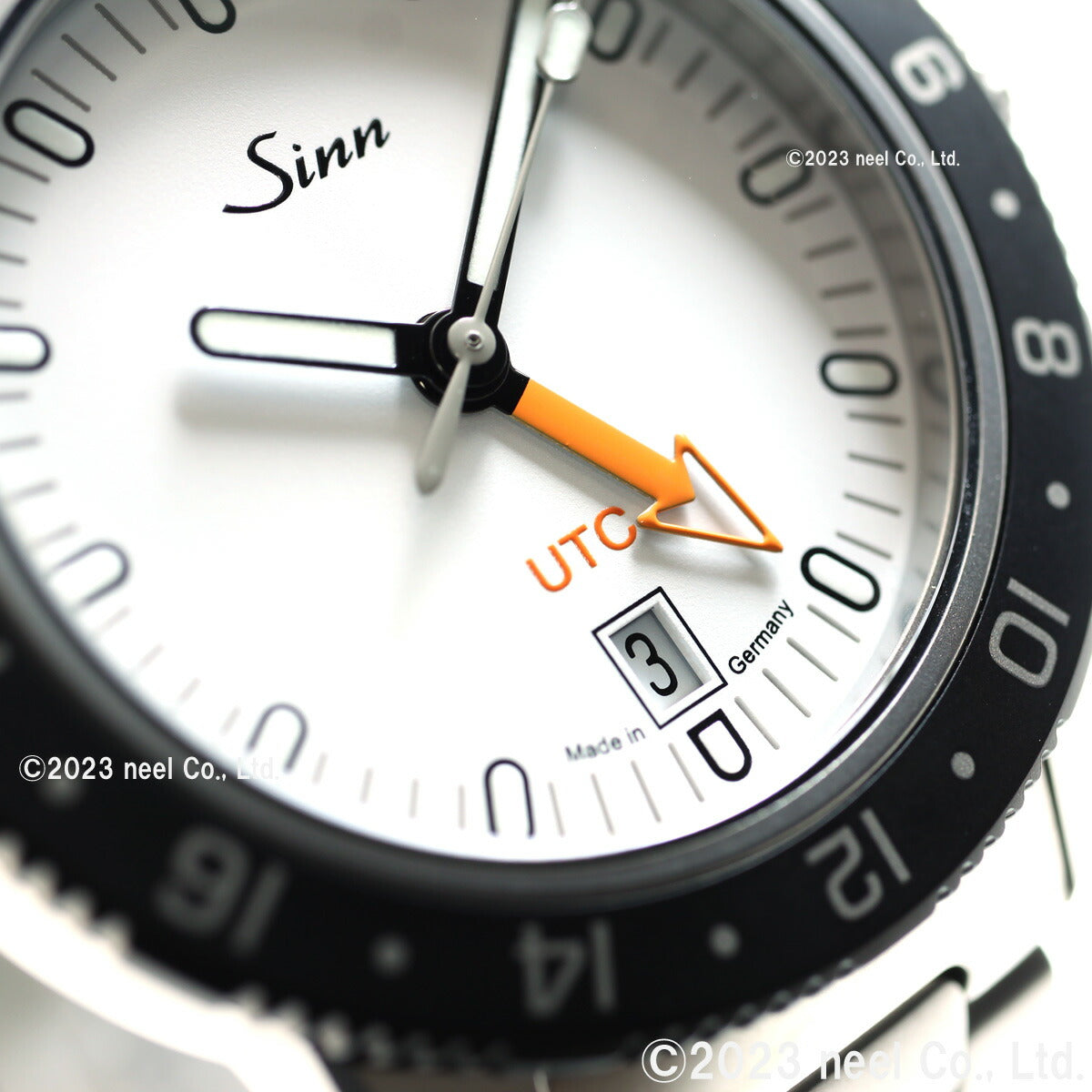 【60回分割手数料無料！】Sinn ジン 105.ST.SA.UTC.W 自動巻き 腕時計 メンズ Instrument Watches インストゥルメント ウォッチ ステンレスバンド ドイツ製