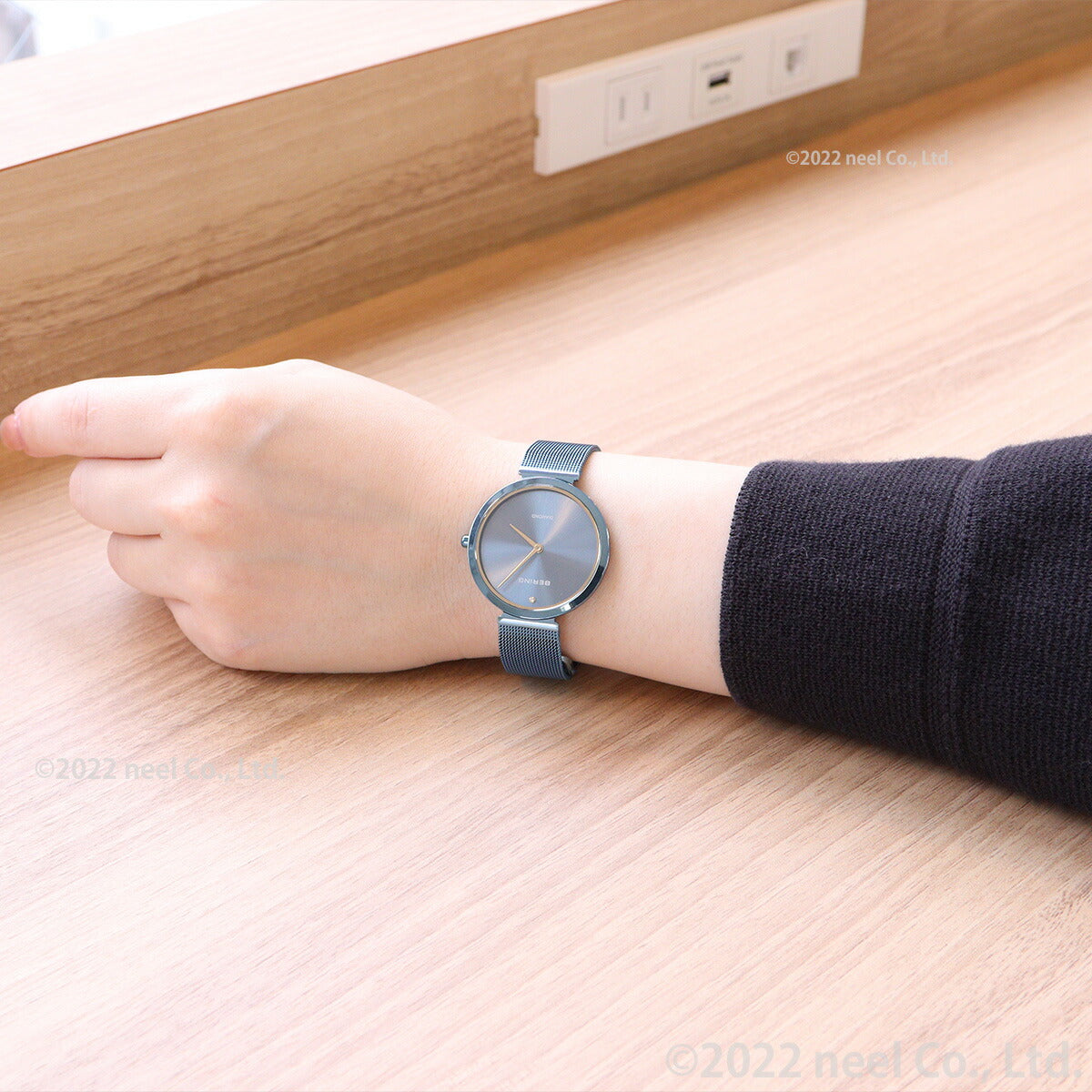 ベーリング BERING 腕時計 レディース 18132-charity1 クラシック Classic チャリティーモデル Glossy blue
