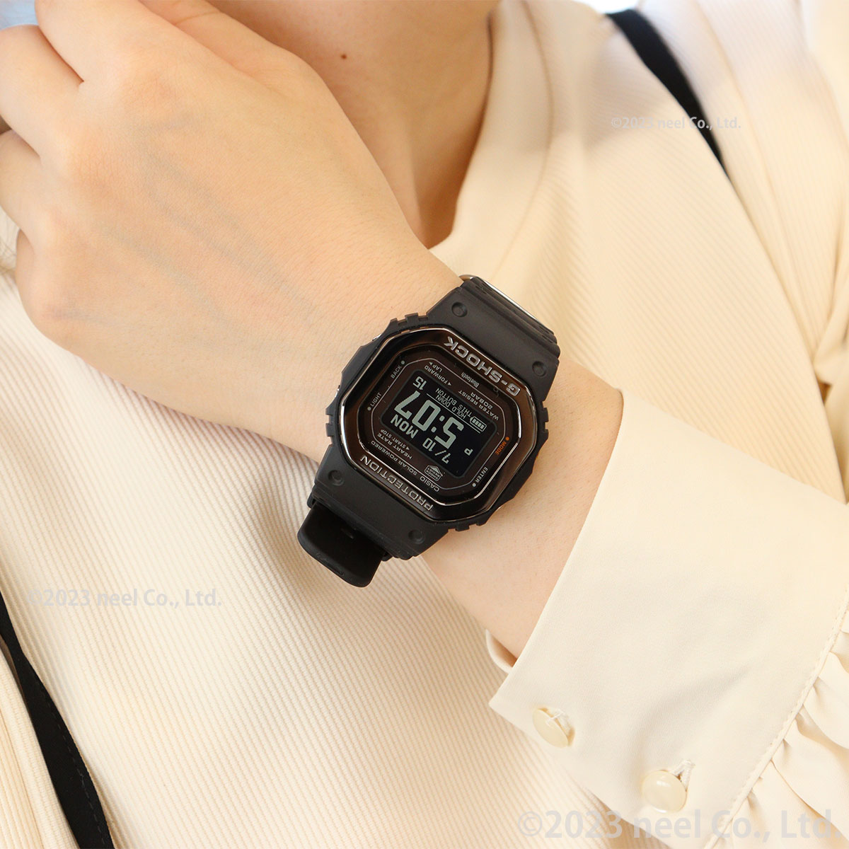 G-SHOCK G-SQUAD カシオ Gショック ジースクワッド CASIO DW-H5600MB-1JR Bluetooth搭載 USB充電対応 ソーラー 腕時計 メンズ スマートフォンリンク